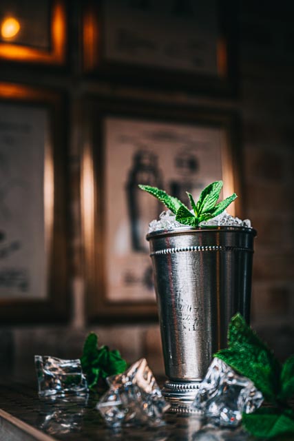 Mojito mit frischer Minze und Crushed Ice
